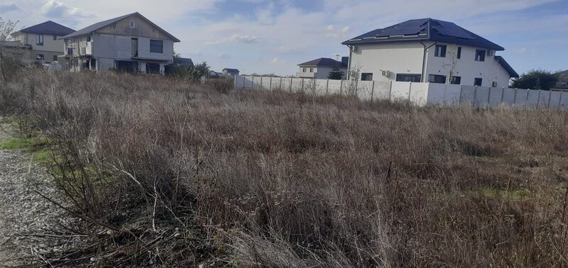 Domnesti str.Simfoniei, 775mp construibil, dubla deschidere gaz-curent-vile