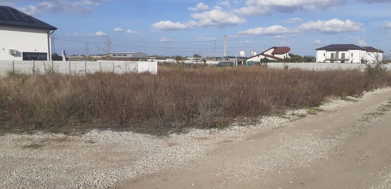 Domnesti str.Simfoniei, 775mp construibil, dubla deschidere gaz-curent-vile