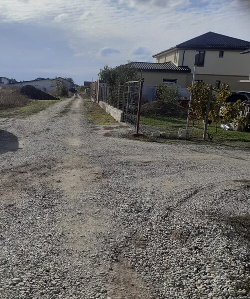 Domnesti str.Simfoniei, 775mp construibil, dubla deschidere gaz-curent-vile